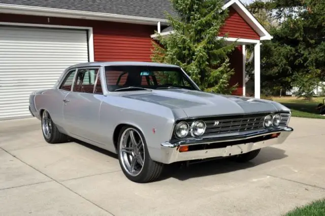 1967 chevrolet chevelle deluxe 300