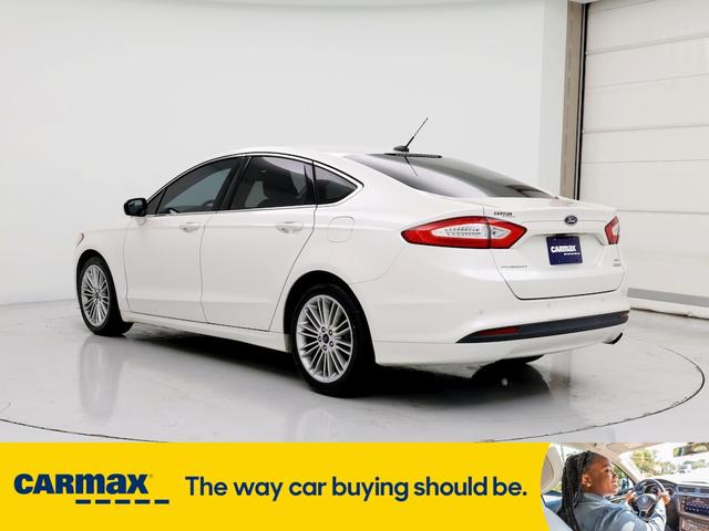 2015 ford fusion se