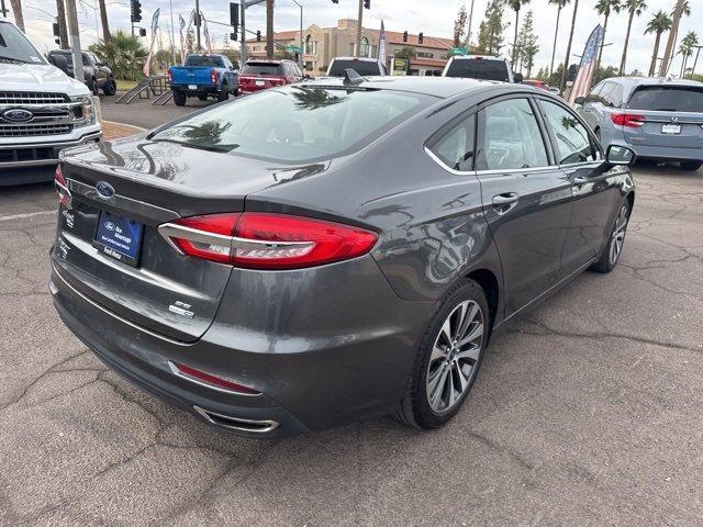2019 ford fusion se