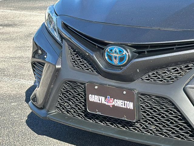2020 toyota camry hybrid se