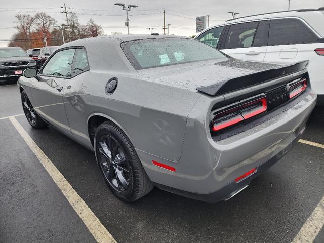 2023 dodge challenger sxt