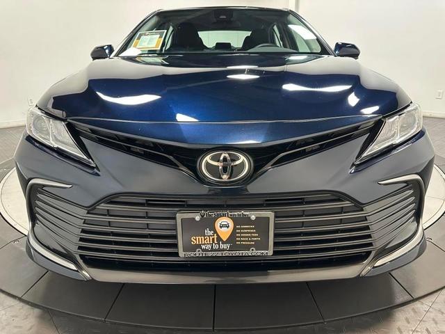 2021 toyota camry le