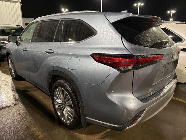 2021 toyota highlander platinum