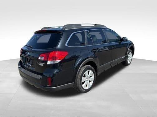 2010 subaru outback 2.5 i premium in fenton, michigan