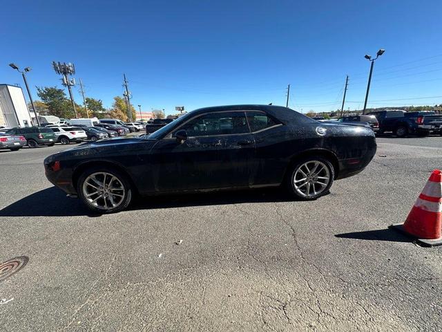 2023 dodge challenger sxt