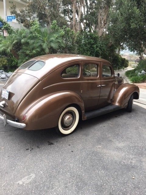 1938 ford deluxe sedan model 81a-beautiful california rust free example