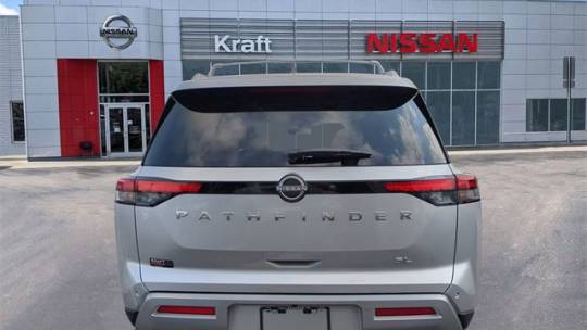 2024 Nissan Pathfinder sl