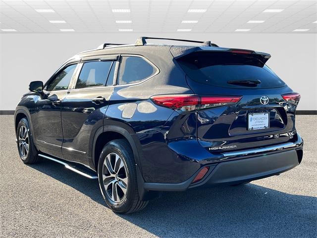 2022 toyota highlander xle