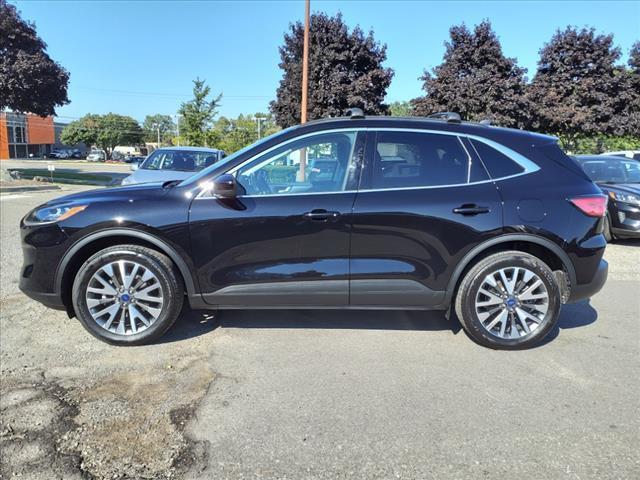 2022 ford escape titanium