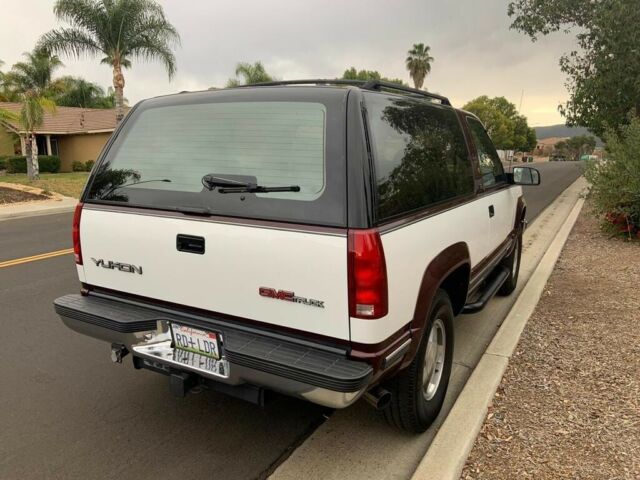 1992 gmc yukon suv red 4wd automatic sle 2 door