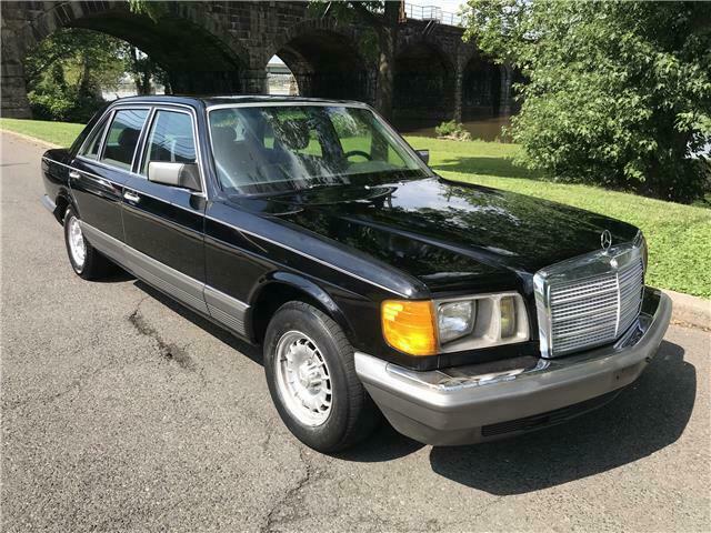 black mercedes-benz 500 series with 217,007 miles available now!