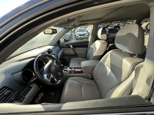 2013 toyota highlander limited