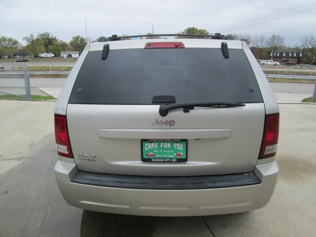 2010 jeep grand cherokee laredo