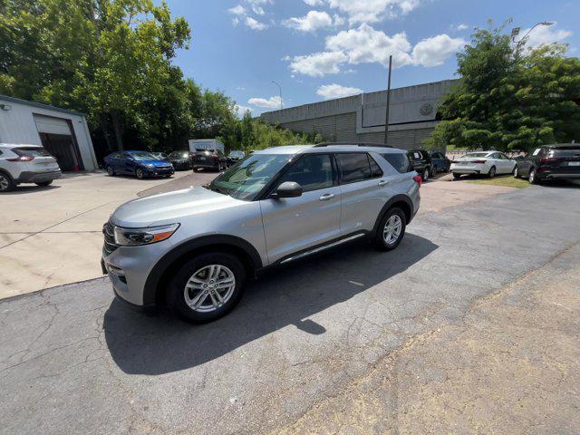 2023 ford explorer xlt
