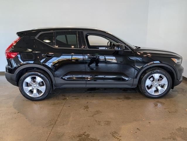2021 volvo xc40 t5 momentum