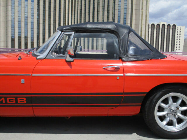1976 mg b