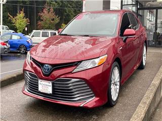 2020 Toyota Camry hybrid xle