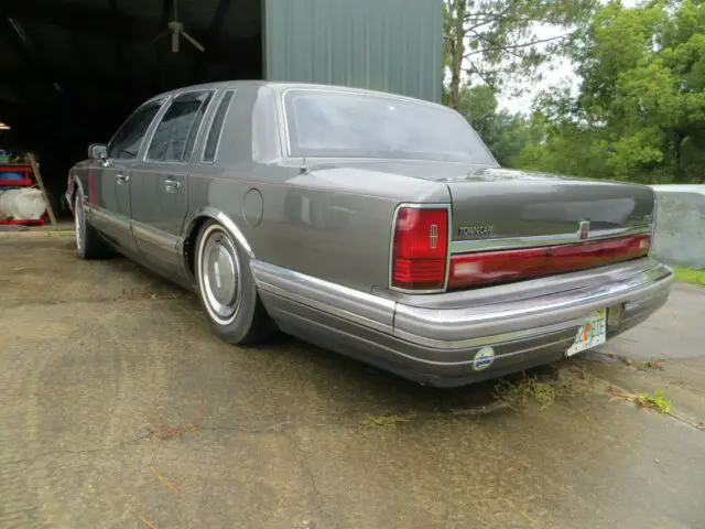 1990 lincoln town car - farm barn find