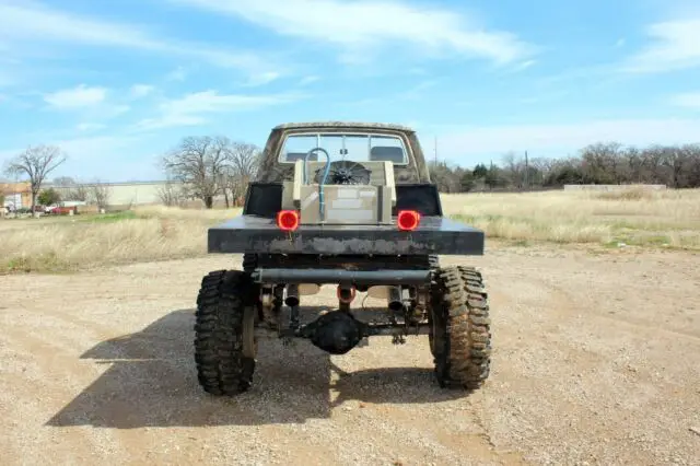 1982 toyota pickup - 4wd - lifted - 37" boggers