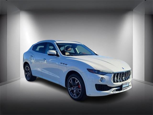 2017 maserati levante base