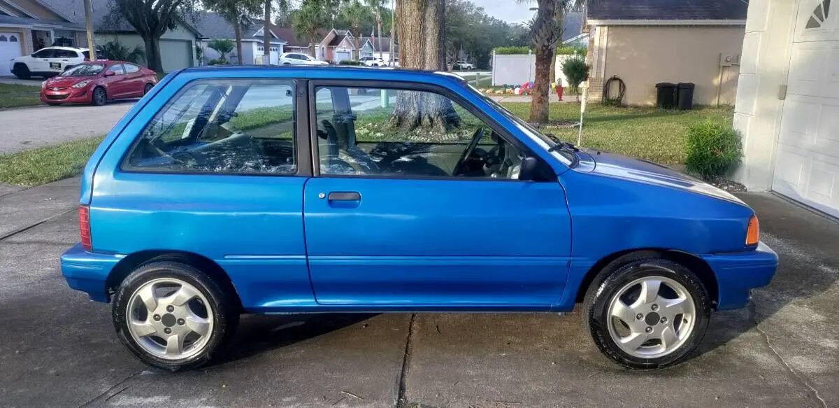 1992 ford festiva gl hatchback