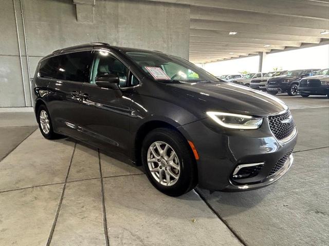 2022 chrysler pacifica touring-l