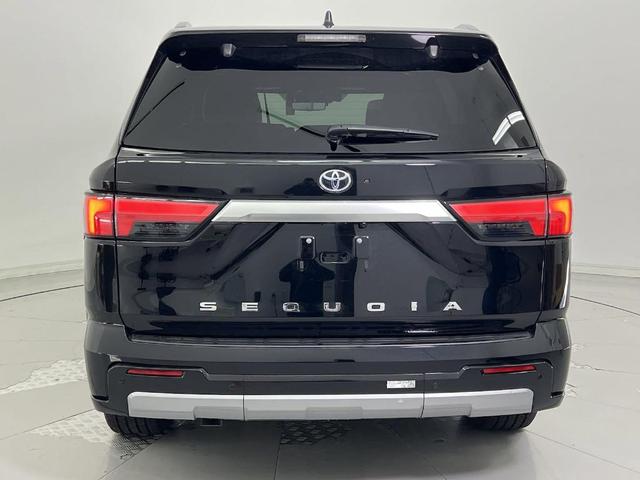 2024 toyota sequoia base