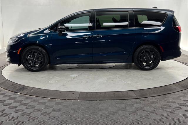 2023 chrysler pacifica hybrid limited