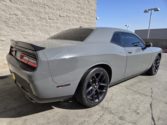 2019 dodge challenger sxt