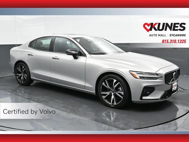 2024 volvo s60 b5 core dark theme
