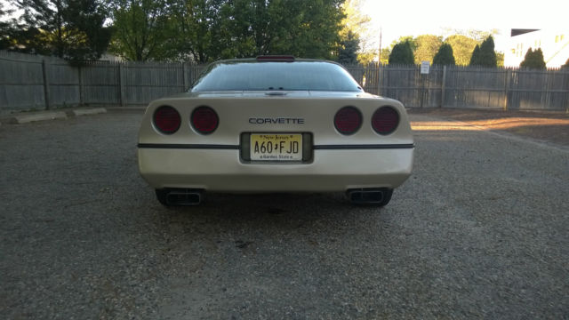 1987 chevrolet corvette base coupe 2-door 5.7l