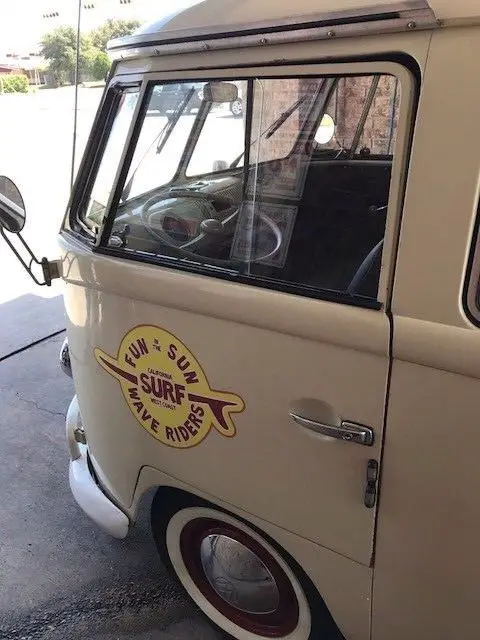 1969 vw bus classic white/cream. beautiful brazilean !