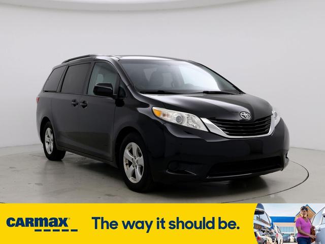 2016 toyota sienna le