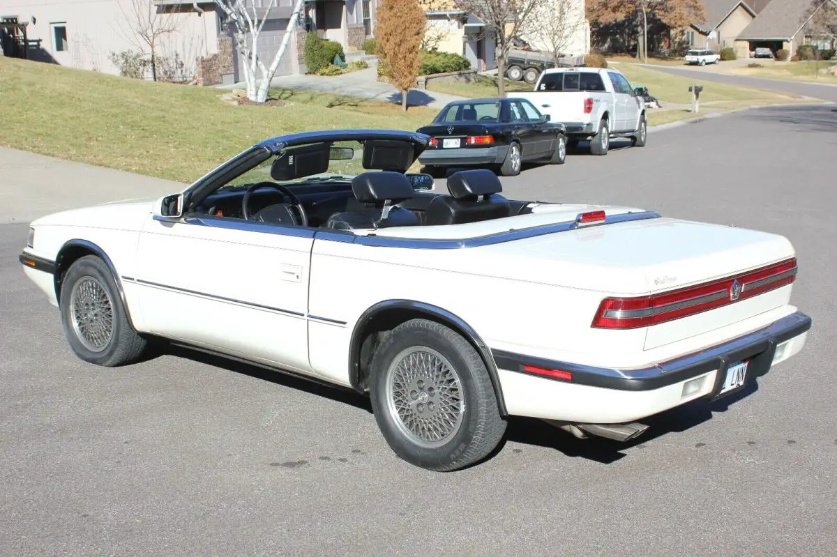 1990 chrysler tc by maserati convertible ***13k miles***