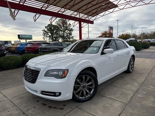 2014 chrysler 300 s