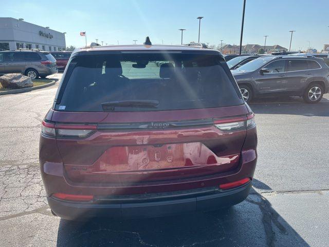 2024 jeep grand cherokee laredo