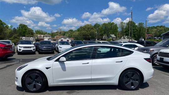 2021 Tesla se