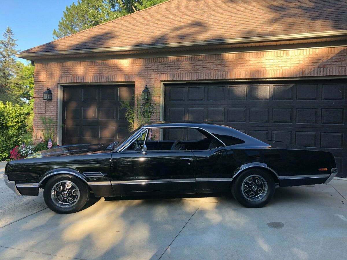 1966 oldsmobile 442, frame off restoration, 400 v8, 1,000 miles on restoration