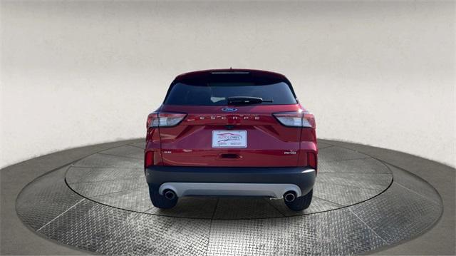 2020 ford escape se
