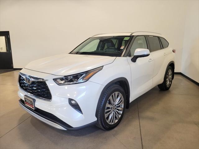 2021 toyota highlander platinum