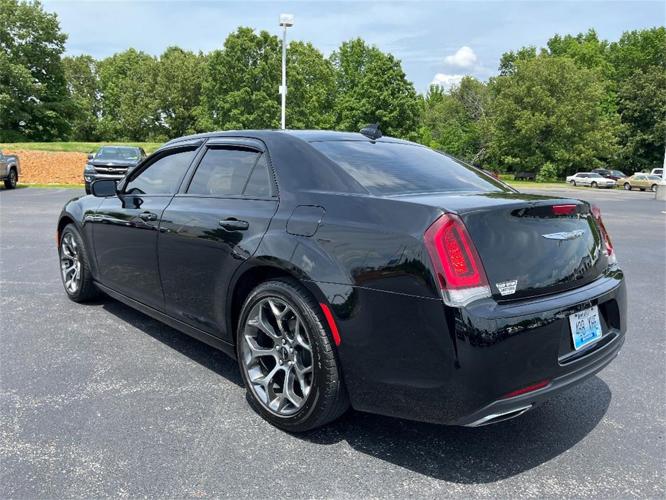 2018 chrysler 300 in paducah, kentucky