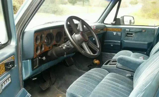 1990 gmc r1500 rwd suburban