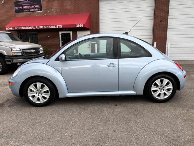 2010 volkswagen new beetle hatchback 2d in cherry hills village, colorado