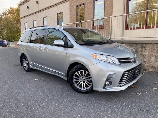 2019 toyota sienna xle