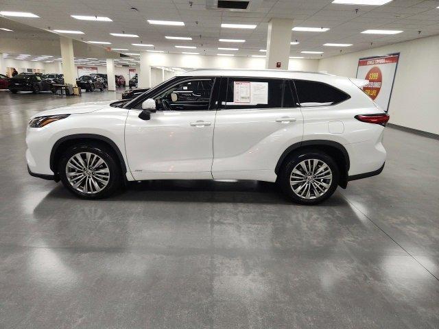 2022 toyota highlander hybrid platinum