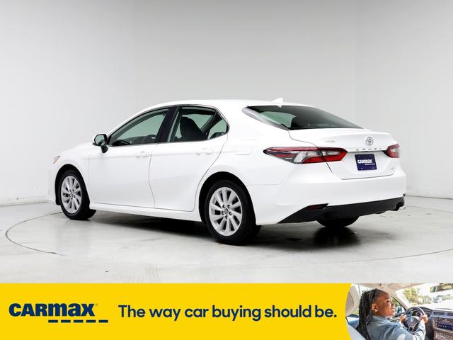 2022 toyota camry le