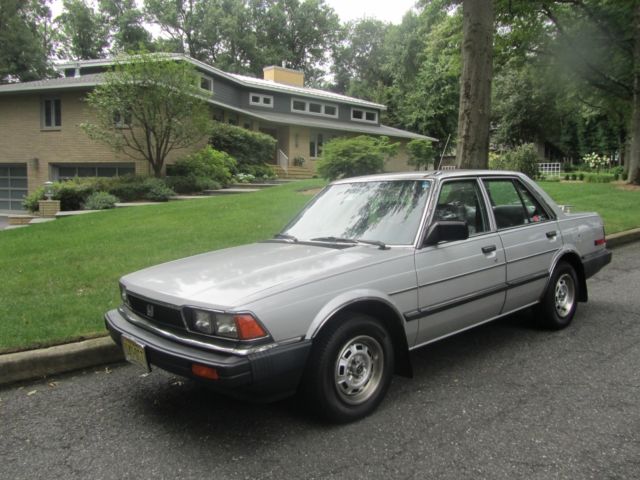 1982 honda accord vintage car - 65,000 miles - looks new - original owner