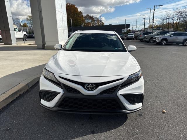 2022 toyota camry se