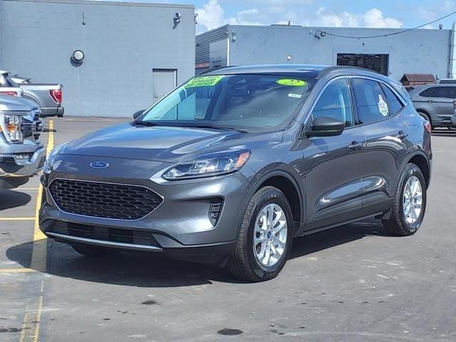 2022 ford escape se