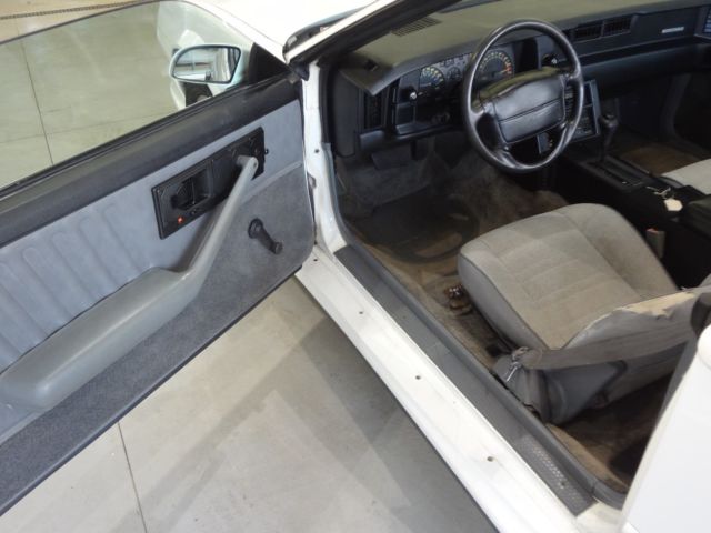 1991 camaro rs convertible, white w/blk top, options, books, nice running car!